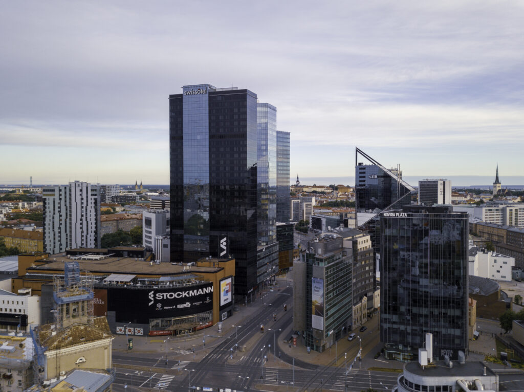 City and coast, PhotoExpert